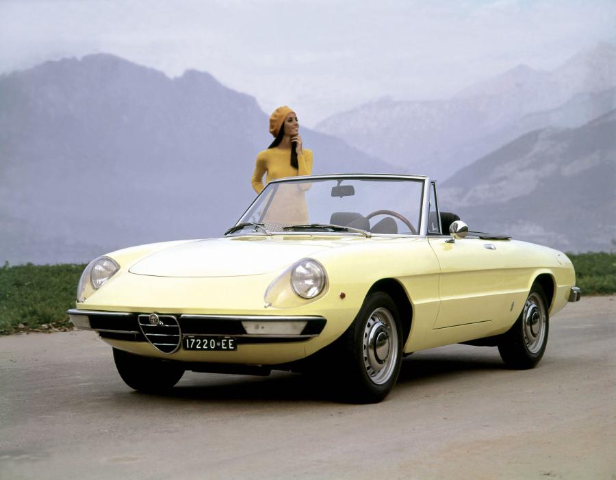  Alfa Romeo 1750 Spider Veloce (105) 1969 года  (фото 4 из 14)
